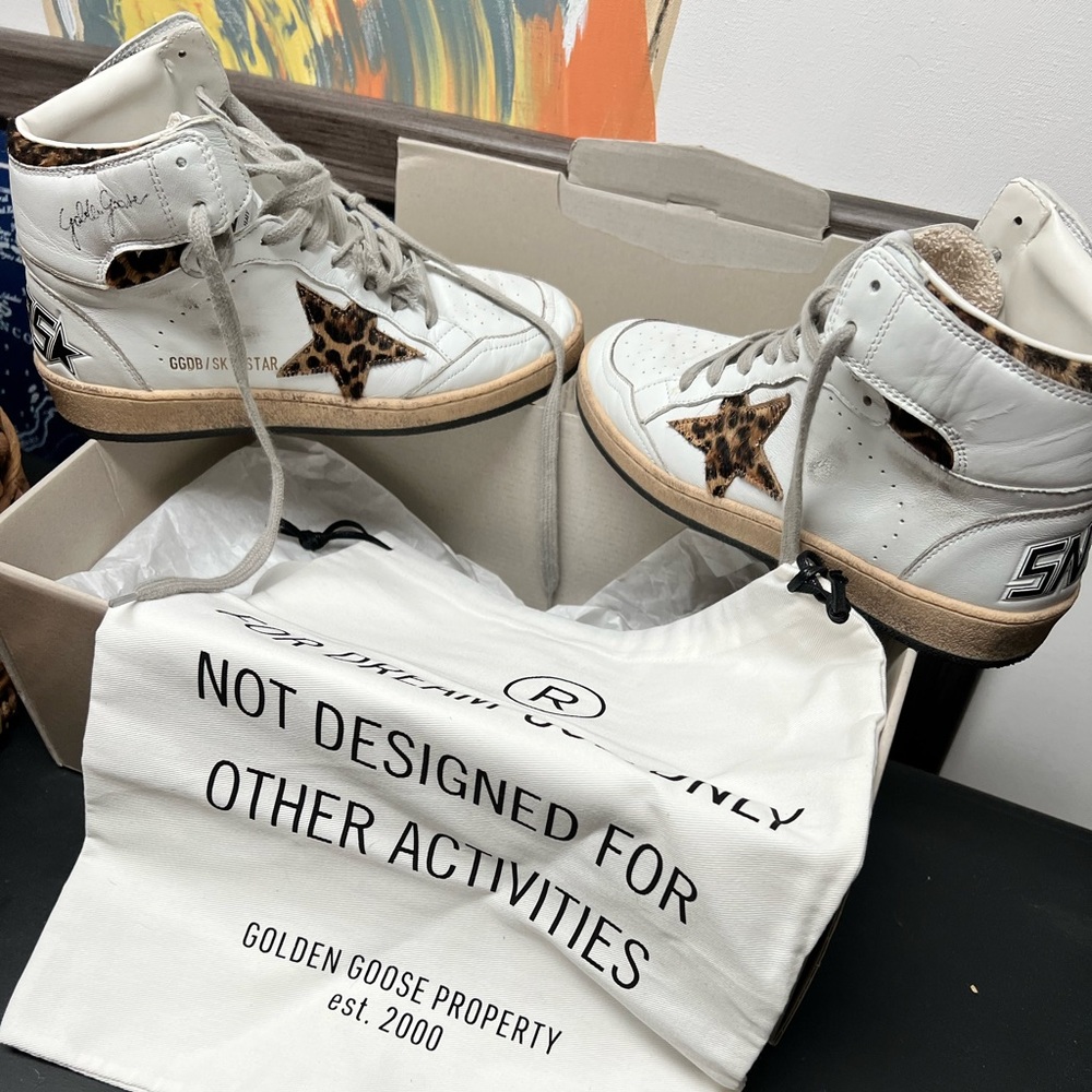 Golden goose Sky Stars!only worn 4 times. Perfect condition.